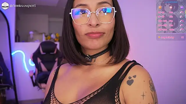 AnnieCouperr online show from 05/22/26, 08:51