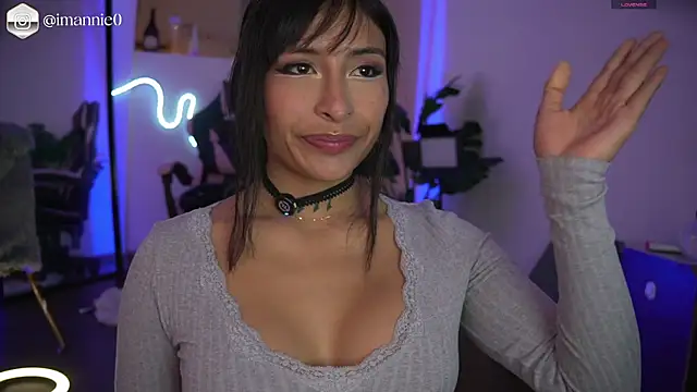 AnnieCouperr online show from 04/17/26, 09:50