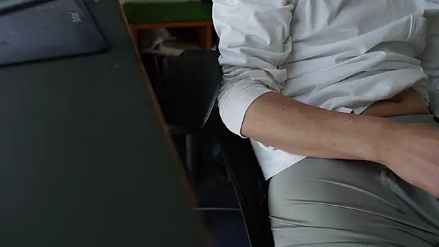 riku velvet online show from 04/08/26, 12:56