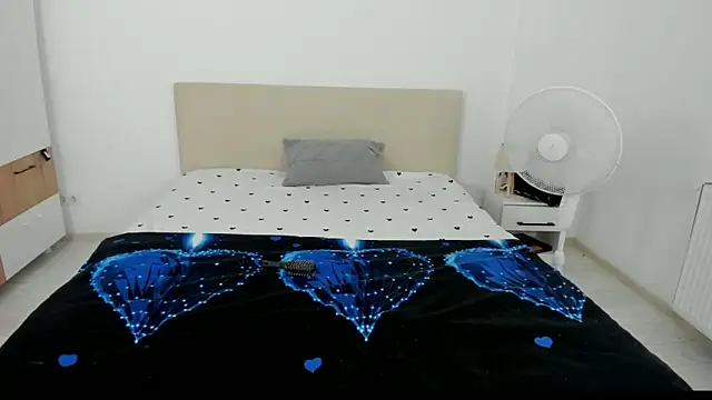 Snapshot of EvvaBBW chatting on 09/10/25, 07:18 EvvaBBW online show from 09/10/25, 07:18