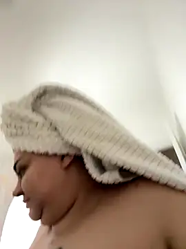 EvvaBBW online show from 12/16/25, 03:05