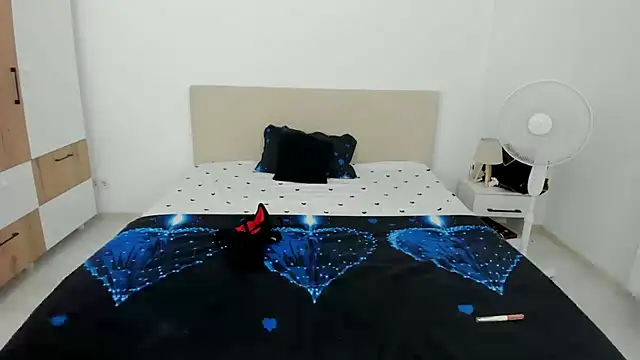 Snapshot of EvvaBBW chatting on 09/11/25, 07:25 EvvaBBW online show from 09/11/25, 07:25