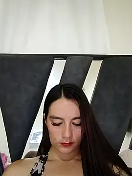 Snapshot of Demy_Rhoades chatting on 10/22/25, 02:33 Demy Rhoades online show from 10/22/25, 02:33