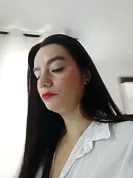 Demy Rhoades online show from 11/18/25, 02:09