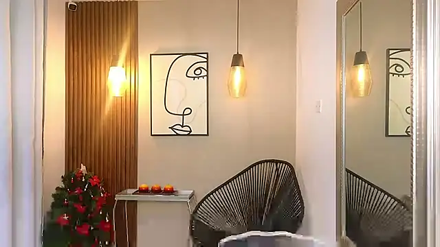 Lia Mar  online show from 12/05/25, 07:23