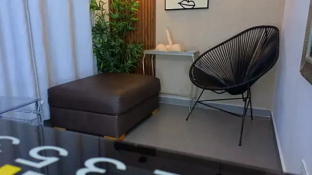 Lia Mar  online show from 10/21/25, 06:18