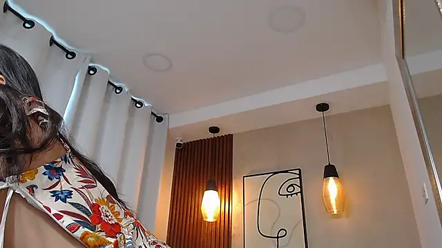 Lia Mar  online show from 05/02/26, 06:57