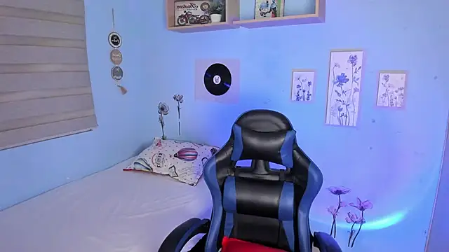 Nicky lucy m online show from 01/11/26, 03:24