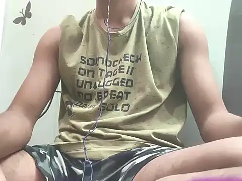 Snapshot of sunny26814 chatting on 12/17/25, 07:19 sunny26814 online show from 12/17/25, 07:19