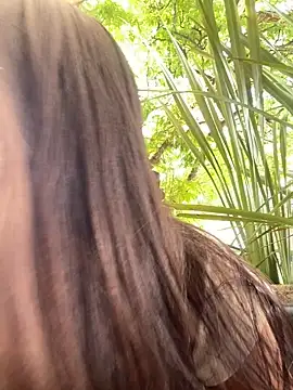 BellaLeclair online show from 10/29/25, 07:46