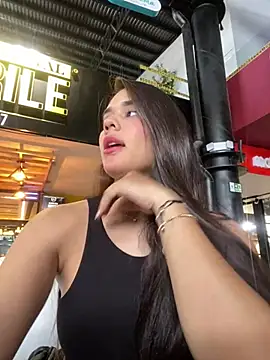 BellaLeclair online show from 03/23/26, 09:25