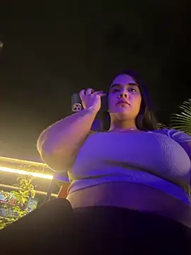 BellaLeclair online show from 02/16/26, 12:42