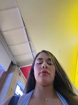 BellaLeclair online show from 04/08/26, 11:28