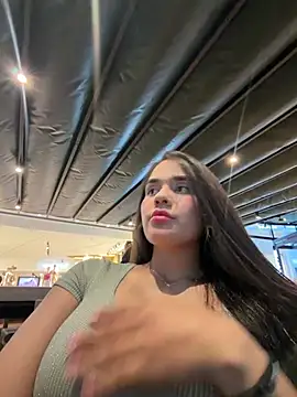 BellaLeclair online show from 04/06/26, 12:17