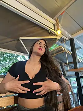 BellaLeclair online show from 03/30/26, 10:44