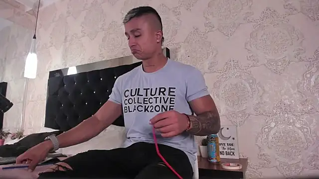 ThiagoBlaze online show from 09/21/25, 03:11