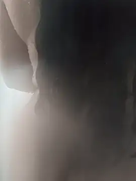 Snapshot of meli__brown chatting on 11/13/25, 04:05 meli brown online show from 11/13/25, 04:05