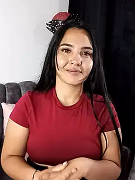 Snapshot of meli__brown chatting on 09/22/25, 10:43 meli brown online show from 09/22/25, 10:43