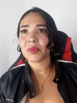 Snapshot of meli__brown chatting on 10/20/25, 01:07 meli brown online show from 10/20/25, 01:07