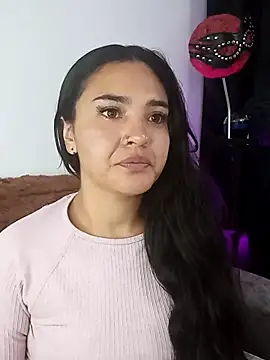 Snapshot of meli__brown chatting on 11/04/25, 03:43 meli brown online show from 11/04/25, 03:43