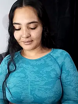 Snapshot of meli__brown chatting on 09/18/25, 03:53 meli brown online show from 09/18/25, 03:53
