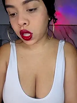 Yemaly Lee online show from 05/25/26, 10:52