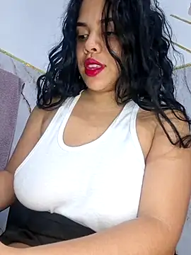 Yemaly Lee online show from 05/03/26, 09:51