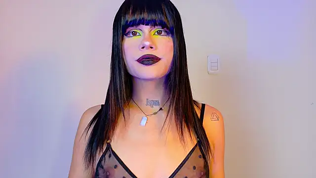 NATASHAA WINZ online show from 11/24/25, 05:18