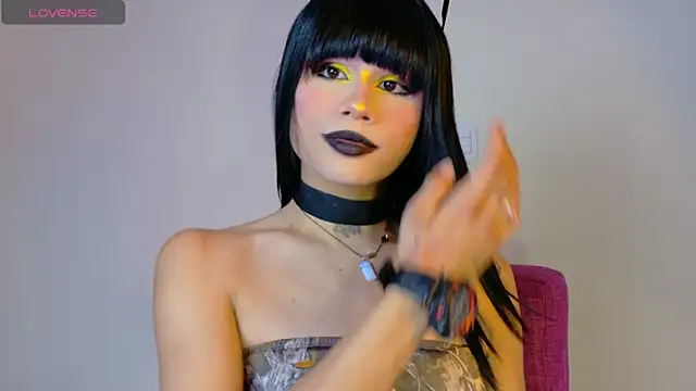 NATASHAA WINZ online show from 10/02/25, 05:11