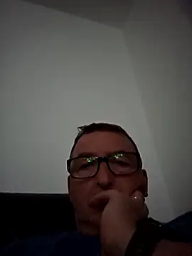 Oorse1966 online show from 10/31/25, 10:05