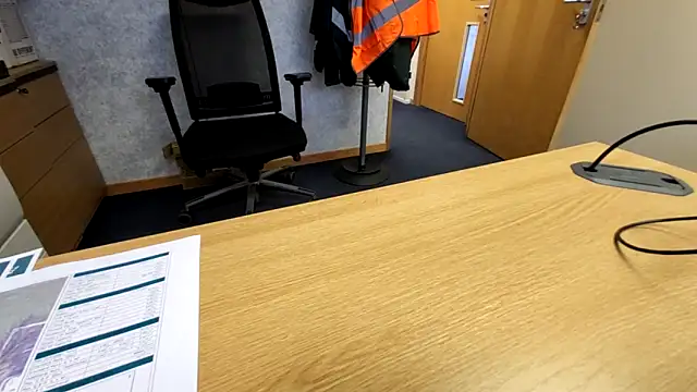 Oorse1966 online show from 10/21/25, 01:10