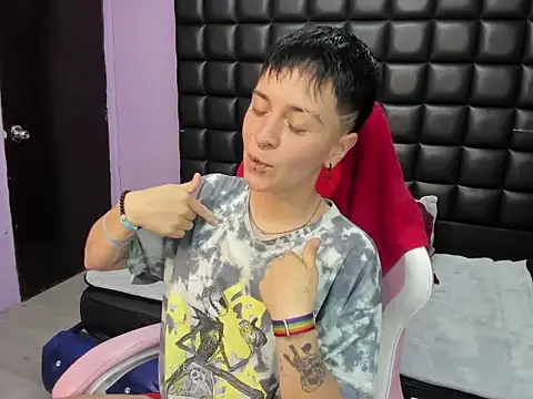  Hannah Hot online show from 11/10/25, 12:32