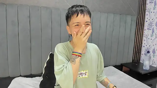  Hannah Hot online show from 12/14/25, 01:34