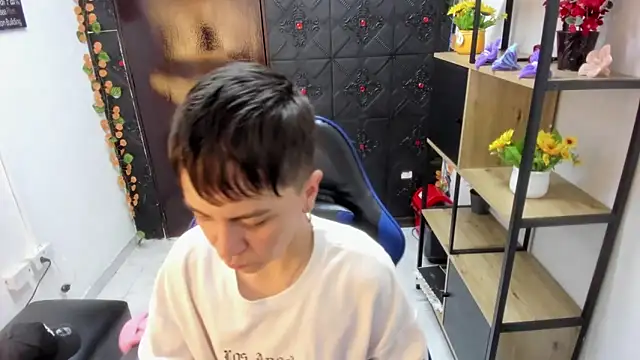  Hannah Hot online show from 04/15/26, 02:28