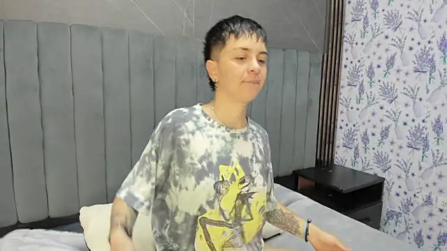  Hannah Hot online show from 12/02/25, 01:06