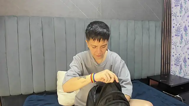  Hannah Hot online show from 12/19/25, 02:26