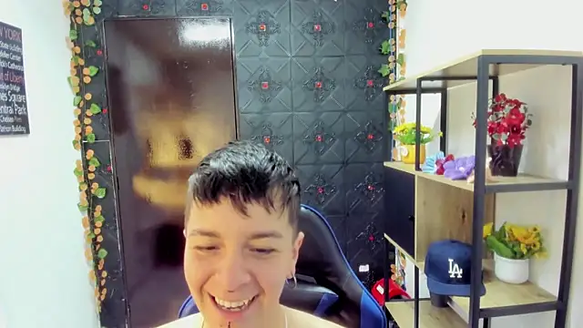  Hannah Hot online show from 04/14/26, 02:27