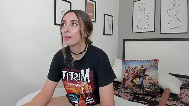 Alice Dickinssonn online show from 03/02/26, 09:00