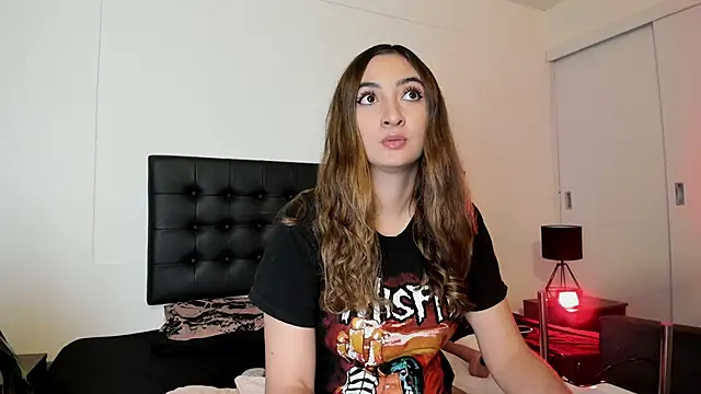 Alice Dickinssonn online show from 11/14/25, 08:23