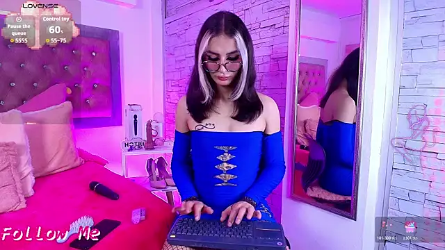 Bonn Glow online show from 11/16/25, 04:28