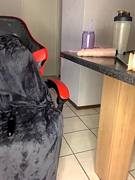 jayjayja19 online show from 11/06/25, 03:16