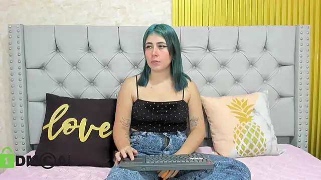 Skarlet 04 online show from 11/21/25, 05:23