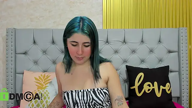 Skarlet 04 online show from 11/18/25, 04:43