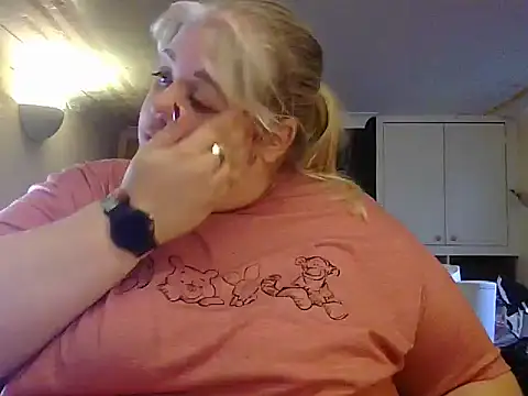 Kinkyhousewife83 online show from 10/08/25, 09:33