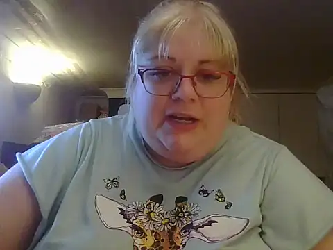 Kinkyhousewife83 online show from 11/04/25, 08:12