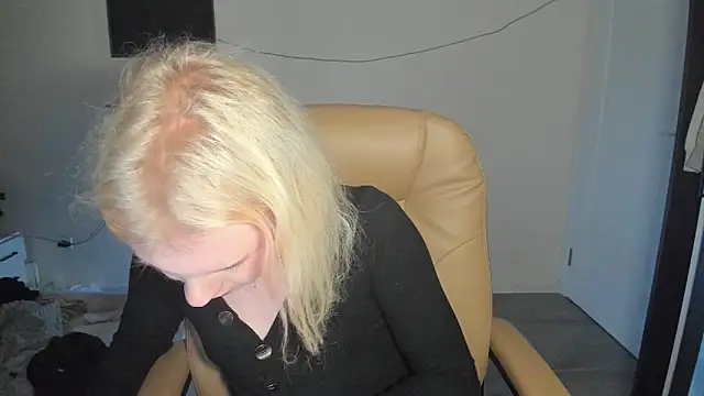 Snapshot of Sasyhk0 chatting on 12/20/25, 09:06 Sasyhk0 online show from 12/20/25, 09:06