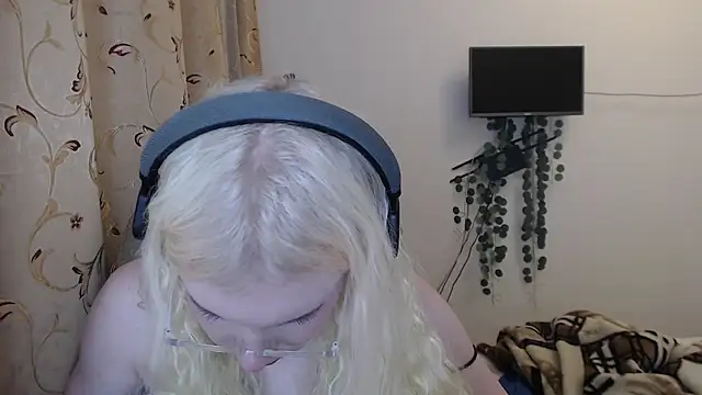 Snapshot of Sasyhk0 chatting on 12/05/25, 09:34 Sasyhk0 online show from 12/05/25, 09:34