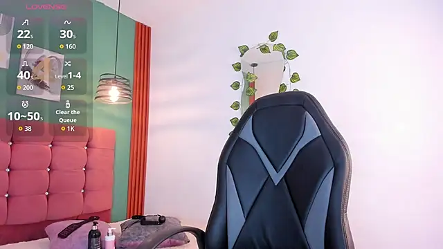 raven smith  online show from 01/15/26, 05:11