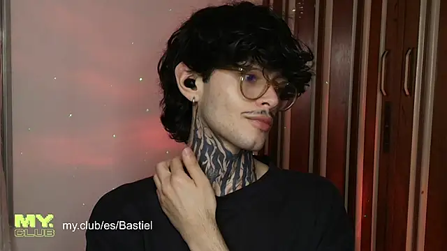 Mihail leroy online show from 04/02/26, 04:19