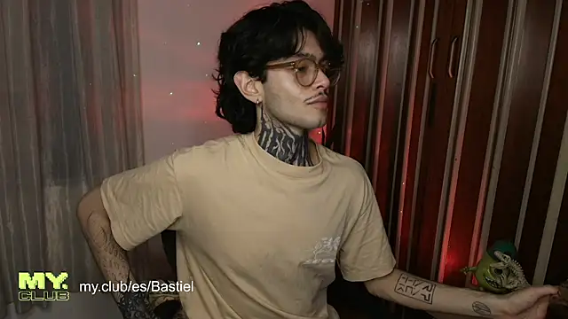 Mihail leroy online show from 04/10/26, 01:23